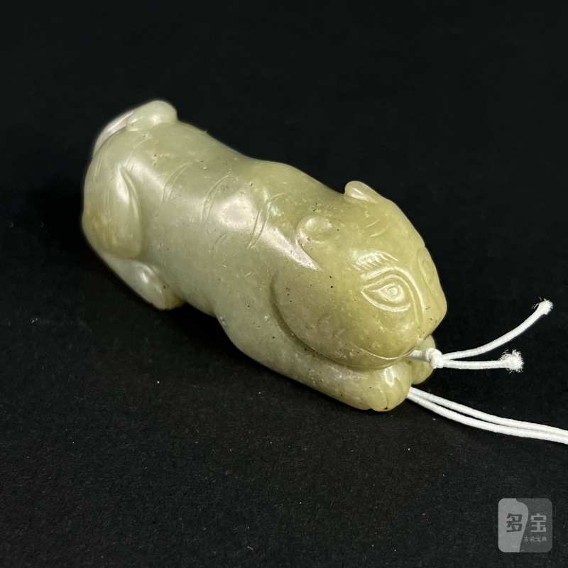 清代 玉虎